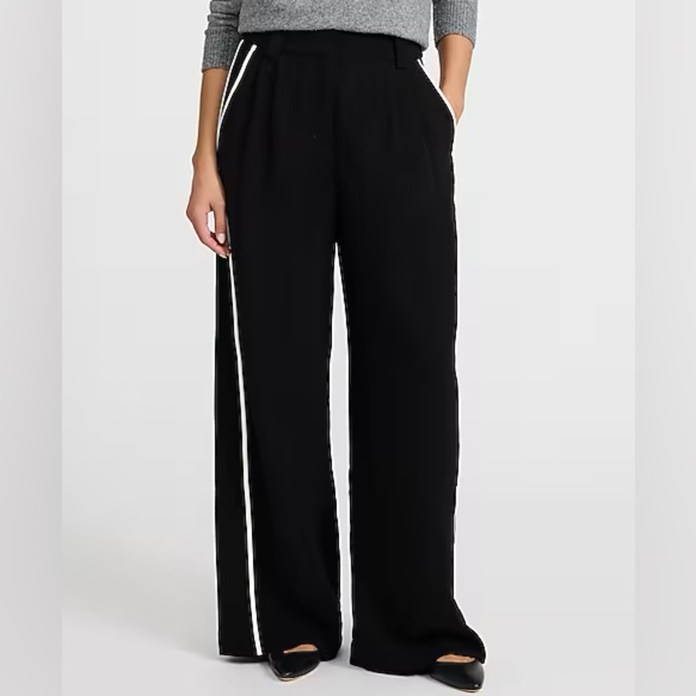 Express Luxe Comfort Wide Leg Trousers – Black w/ White Stripe – 2L – NWT